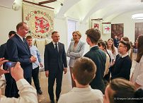 010_Agata_Kornhauser_Duda_spotkanie_uczniowie_Szkola_Podstawowa_Zdzary_20240306_1S5A8554.jpg