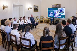002_Agata_Kornhauser_Duda_spotkanie_uczniowie_Szkola_Podstawowa_Zdzary_20240306_1S5A8460_1.jpg