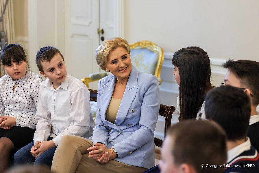 003_Agata_Kornhauser_Duda_spotkanie_uczniowie_Szkola_Podstawowa_Zdzary_20240306_GJA_8444.jpg