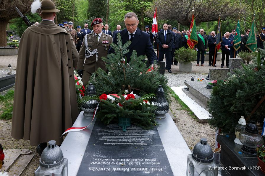 17_Andrzej_Duda_rocznica_katastrofy_Smolenskiej_Janusz_Kurtuka_20240410_MB2_6063.jpg