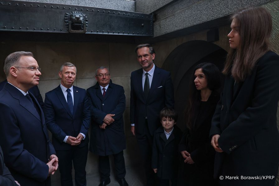 09_Andrzej_Duda_rocznica_katastrofy_Smolenskiej_20240410_MB2_5632.jpg