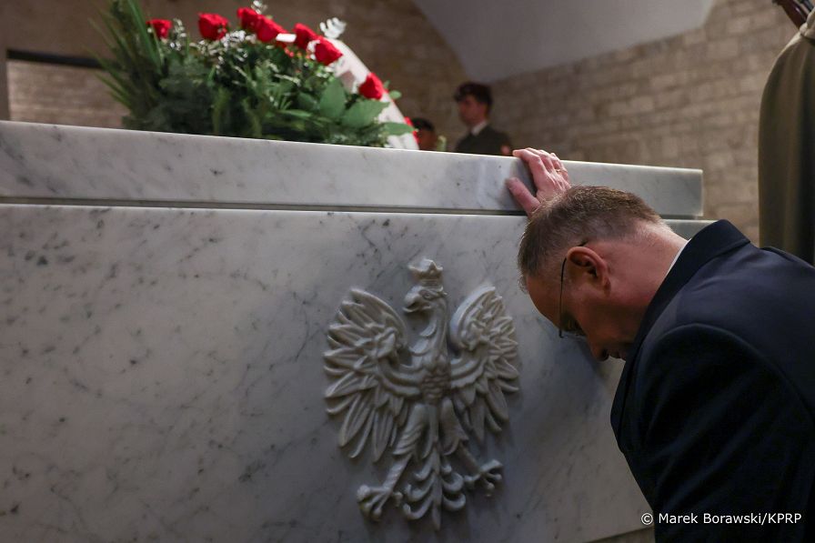 07_Andrzej_Duda_rocznica_katastrofy_Smolenskiej_20240410_MB2_5510.jpg