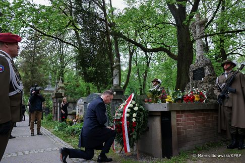 13_Andrzej_Duda__rocznica_katastrofy_Smolenskiej_Andrzej_Sariusz_Skapski_20240410_MB2_5959.jpg