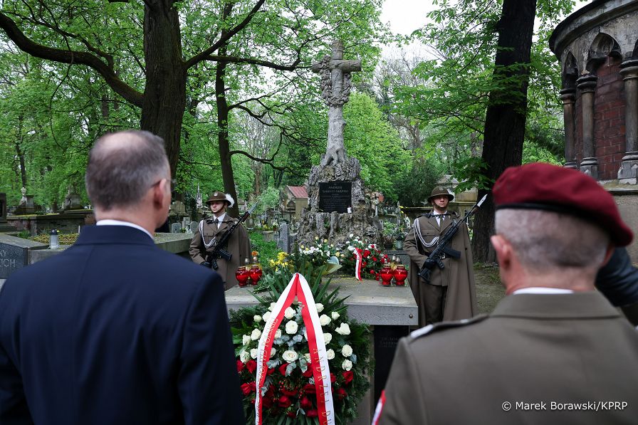 14_Andrzej_Duda__rocznica_katastrofy_Smolenskiej_Andrzej_Sariusz_Skapski_20240410_MB2_5974.jpg
