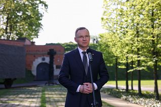 07_Andrzej_Duda_ Dzien_Pamieci_Ofiar_Zbrodni_Katynskiej _20240412_MB2_7571.jpg