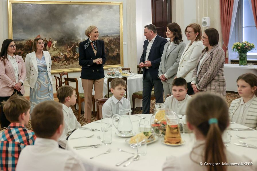 004_Agata_Kornhauser_Duda_spotkanie_uczniowie_Szkola_Podstawowa_Niepla_20240412_1S5A2736.jpg