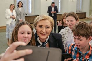 019_Agata_Kornhauser_Duda_spotkanie_uczniowie_Szkola_Podstawowa_Niepla_20240412_1S5A3004.jpg