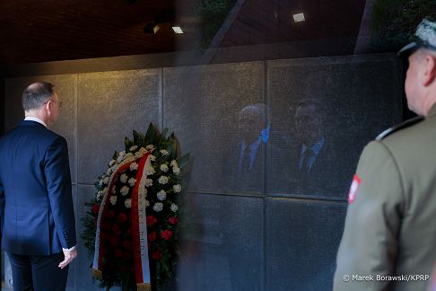 03_Andrzej_Duda_ Dzien_Pamieci_Ofiar_Zbrodni_Katynskiej _20240412_MB2_7432.jpg
