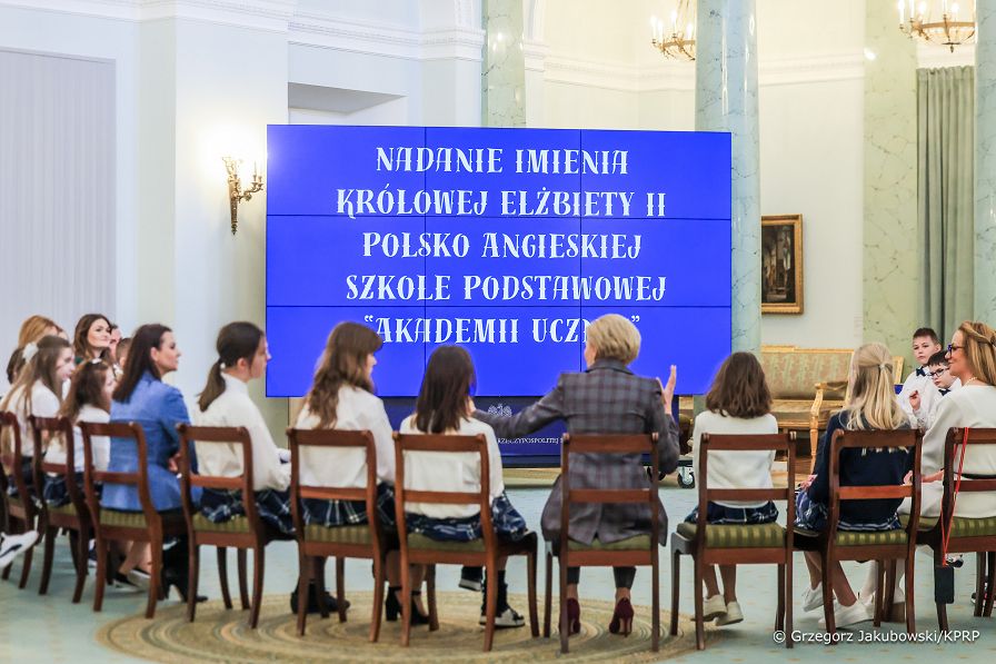 003_Agata_Kornhauser_Duda_spotkanie_Polsko_Angielska_Szkola_Podstawowa_20240415_GJA_2091.jpg