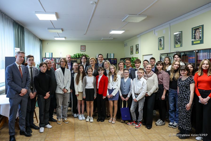 014_Agata_Kornhauser_Duda_final_Konkursu_poezji_XLIX_Liceum_Ogolnoksztalcace_20240416_PK1_8097.jpg