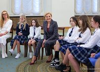 002_Agata_Kornhauser_Duda_spotkanie_Polsko_Angielska_Szkola_Podstawowa_20240415_GJA_2085.jpg