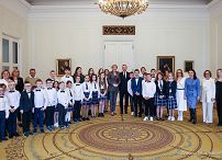 006_Agata_Kornhauser_Duda_spotkanie_Polsko_Angielska_Szkola_Podstawowa_20240415_1S5A3972.jpg