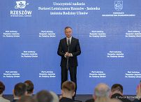 028_05_Andrzej_Duda_nadanie_imienia_Rodziny_Ulmow__portowi_lotniczmu_20240324_MB1_6344.jpg