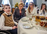 008_Agata_Kornhauser_Duda_spotkanie_Polsko_Angielska_Szkola_Podstawowa_20240415_1S5A4042.jpg