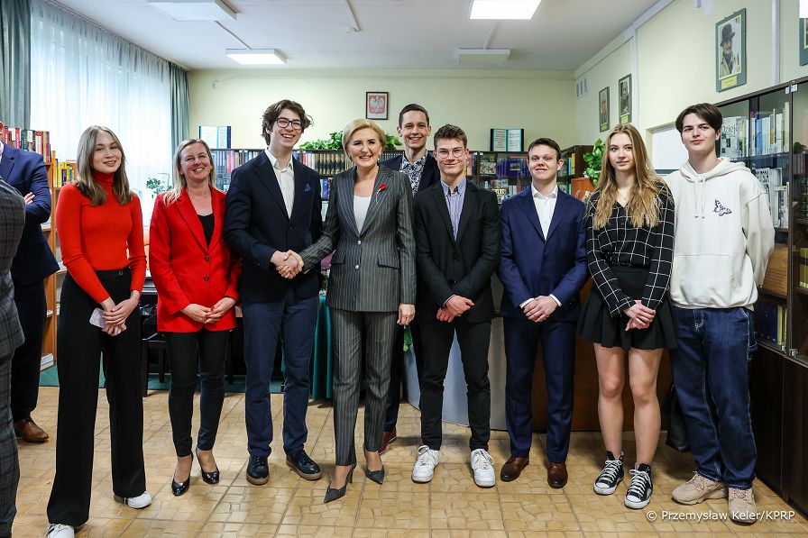 017_Agata_Kornhauser_Duda_final_Konkursu_poezji_XLIX_Liceum_Ogolnoksztalcace_20240416_PK1_8434.jpg