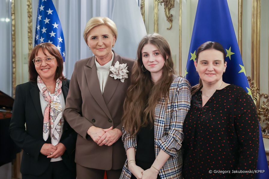 42_Agata_Kornhauser_Duda_maturzysci_szkol_polonijnych_20240418_1S5A6278.jpg