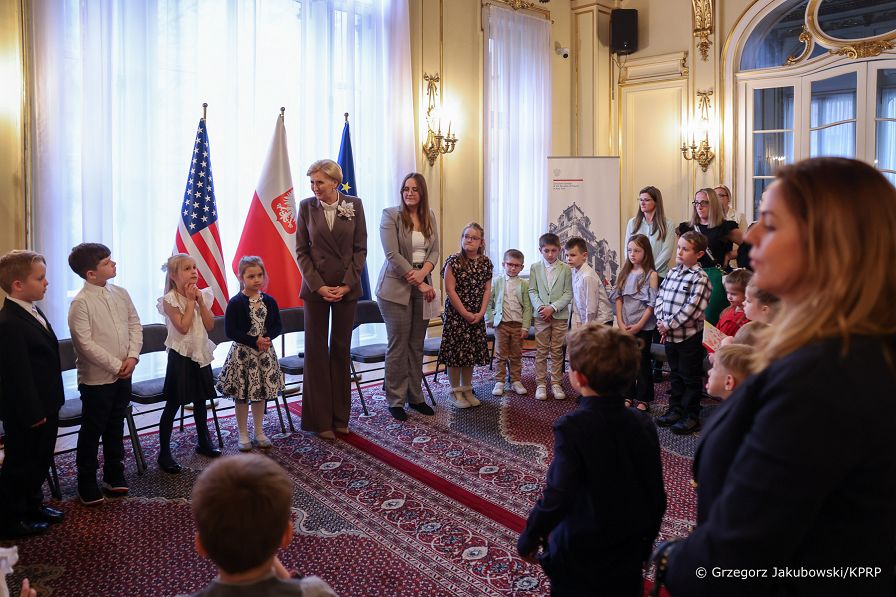 01_Agata_Kornhauser_Duda_szkola_podstawowa_153_Queens_20240417_1S5A5559.jpg