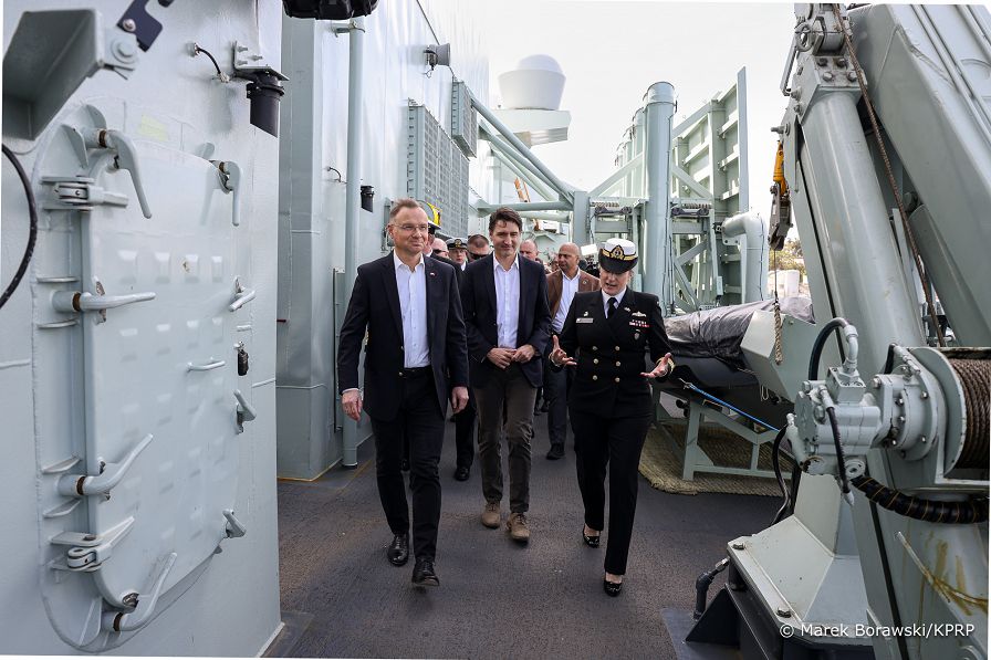 16_Andrzej_Duda_Justin_Trudeau_baza_wojskowa_Esquimalt_20240420_MB2_5792.jpg