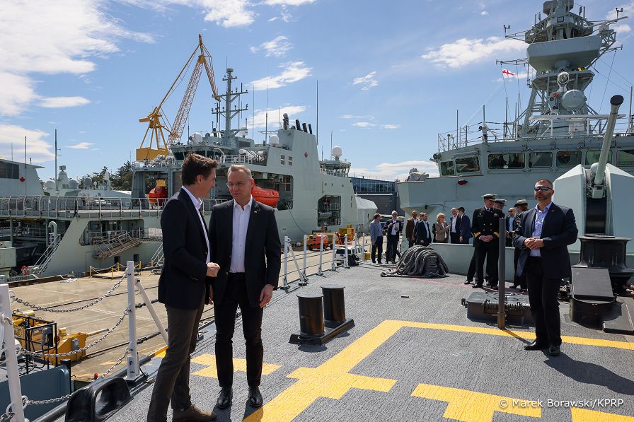 21_Andrzej_Duda_Justin_Trudeau_baza_wojskowa_Esquimalt_20240420_MB2_6525.jpg