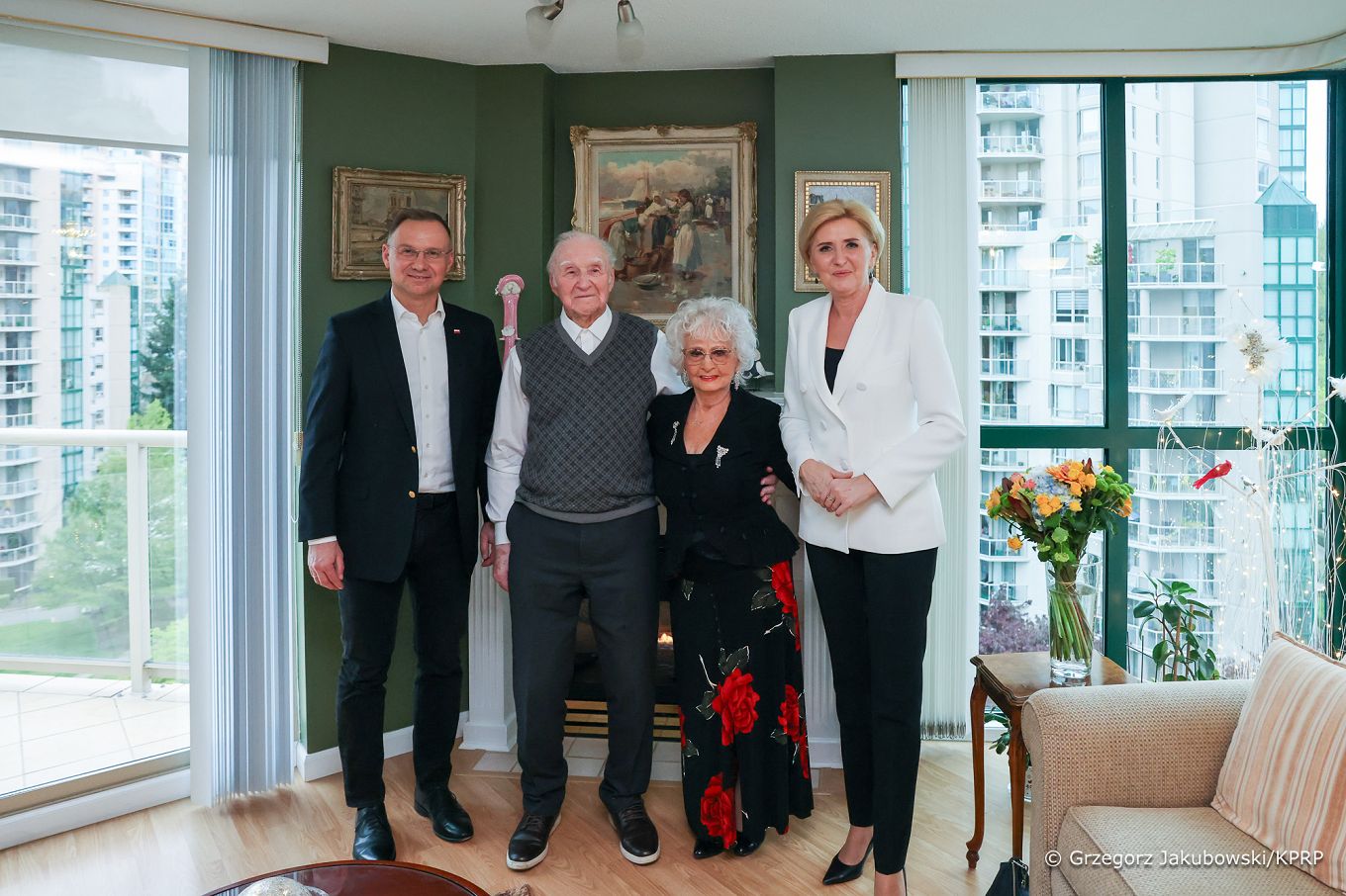 09_Agata_Andrzej_Duda_Ewa_Jerzy_Piros_20240421_1S5A9382_2.jpg