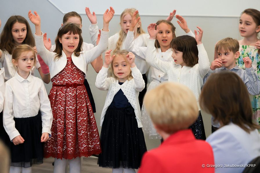 02_Agata_Kornhauser_Duda_szkola_polska_Sw_Kazimierza_20240420_GJA_8387.jpg