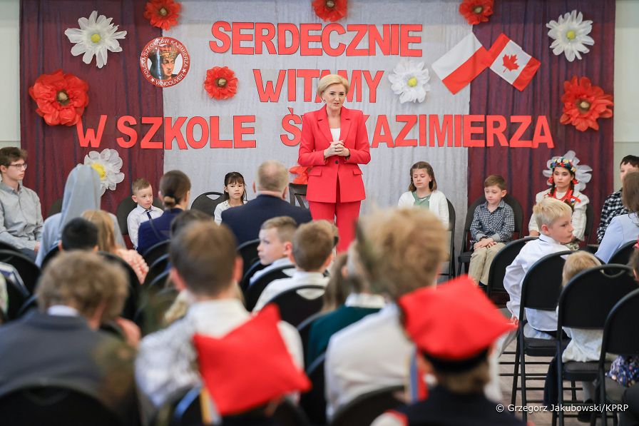 05_Agata_Kornhauser_Duda_szkola_polska_Sw_Kazimierza_20240420_GJA_8430.jpg