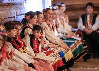 001_Agata_Kornhauser_Duda_spotkanie_zespoly_folklorystyczne_Edmonton_20240422_GJA_0109.jpg