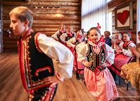013_Agata_Kornhauser_Duda_spotkanie_zespoly_folklorystyczne_Edmonton_20240422_1S5A0966.jpg