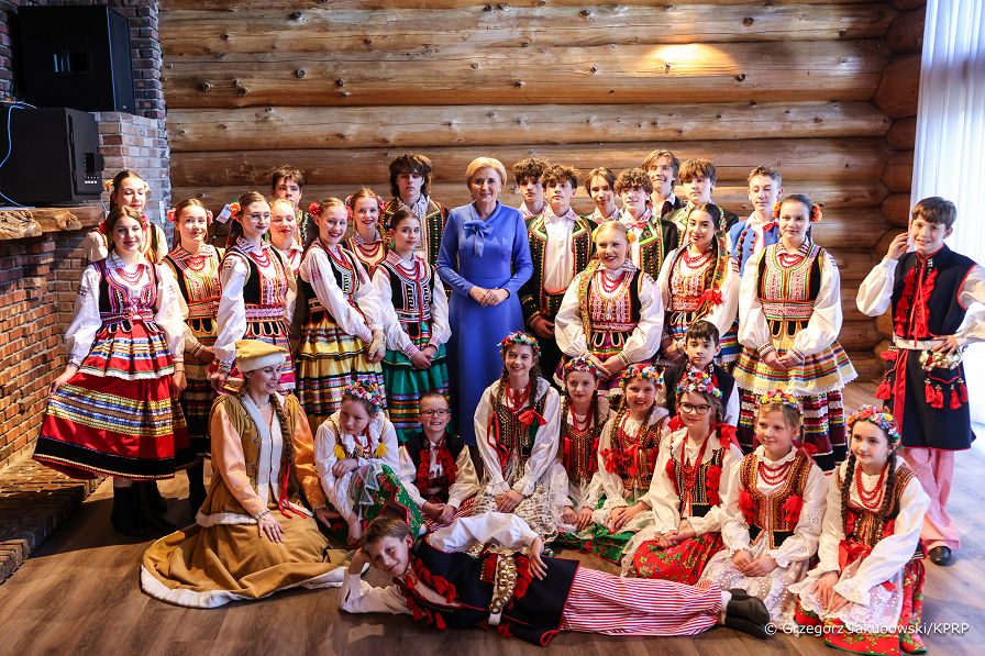021_Agata_Kornhauser_Duda_spotkanie_zespoly_folklorystyczne_Edmonton_20240423_1S5A1299.jpg