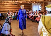 003_a_Agata_Kornhauser_Duda_spotkanie_zespoly_folklorystyczne_Edmonton_20240422_GJA_0117.jpg