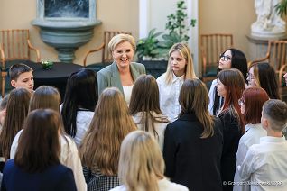 004_Agata_Kornhauser_Duda_spotkanie_uczniowie_szkoly_w_Piasecznie_20240403_GJA_8041.jpg
