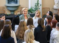 004_Agata_Kornhauser_Duda_spotkanie_uczniowie_szkoly_w_Piasecznie_20240403_GJA_8041.jpg