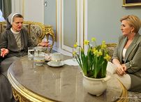 003_Agata_Kornhauser_Duda_spotkanie_przelozona_Siostr_Misjonarek_Chrystusa_20240403_1S5A9126.jpg