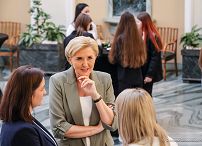006_Agata_Kornhauser_Duda_spotkanie_uczniowie_szkoly_w_Piasecznie_20240403_1S5A9004.jpg
