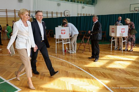 01_Andrzej_Agata_Duda_glosowanie_wybory_samorzadowe_20240407_MB2_4879.jpg