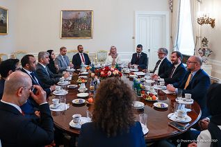 002_Minister_Mieszko_Pawlak_spotkanie_z_delegacja_ekonomiczna_ze_Zjednoczonych_Emiratow_Arabskich _20240516_PK1_8479.jpg