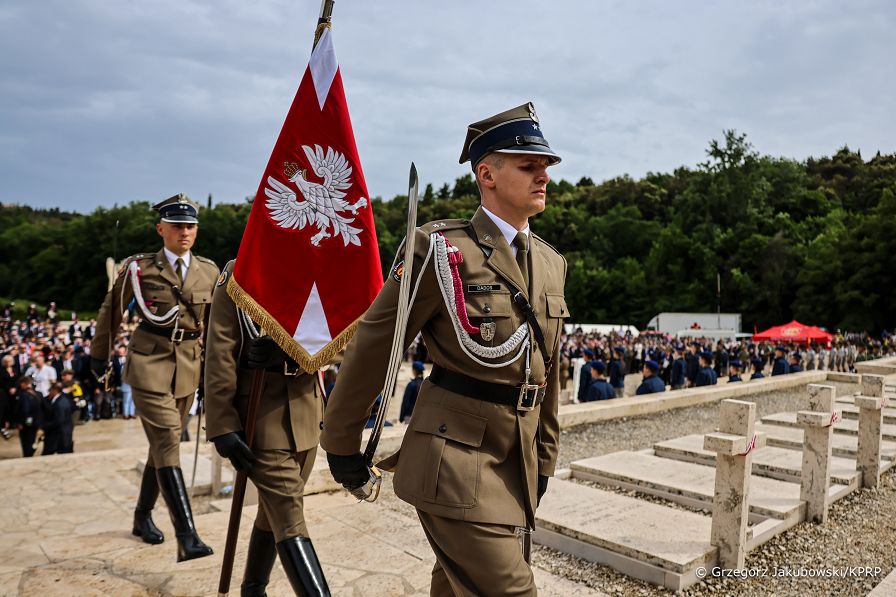 004_Para_Prezydencka_80_rocznica_bitwy_Monte_Cassino1_20240518_1S5A2460.jpg