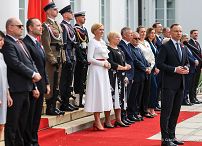 008_Para_Prezydencka_Dzien_Polonii_i_Polakow_za_Granica_i_Dzien_Flagi_RP_20240502_GJA_1834.jpg