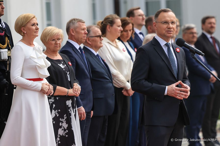 009_Para_Prezydencka_Dzien_Polonii_i_Polakow_za_Granica_i_Dzien_Flagi_RP_20240502_GJA_1920.jpg