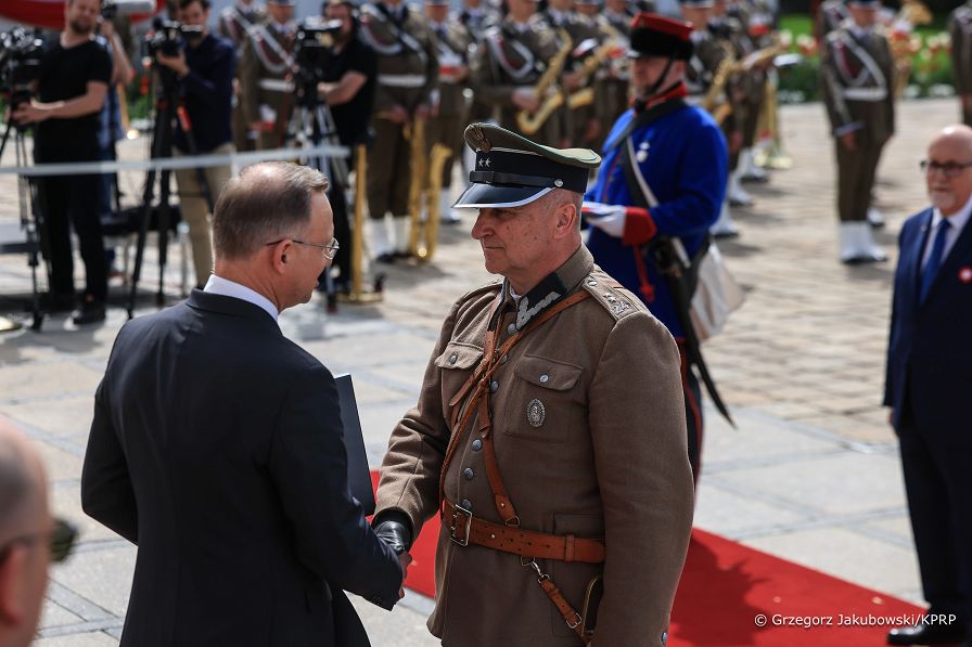 004_Para_Prezydencka_Dzien_Polonii_i_Polakow_za_Granica_i_Dzien_Flagi_RP_20240502_GJA_1637.jpg