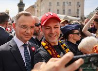 012_Para_Prezydencka_PARA_uroczystosci_podniesienie_Flagi_Panstwowej_RP_20240502_1S5A2364_1.jpg