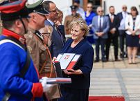 006_a_Para_Prezydencka_Dzien_Polonii_i_Polakow_za_Granica_i_Dzien_Flagi_RP_20240502_GJA_1694.jpg