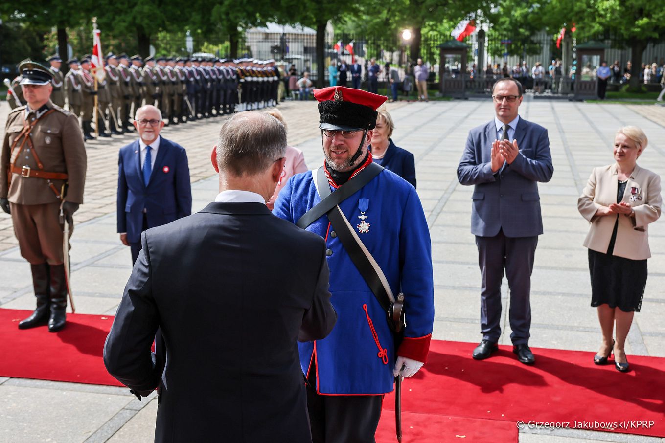 017_Galeria_swieta_majowe_20240519_005_a_Para_Prezydencka_Dzien_Polonii_i_Polakow_za_Granica_i_Dzien_Flagi_RP_20240502_1S5A2645.jpg