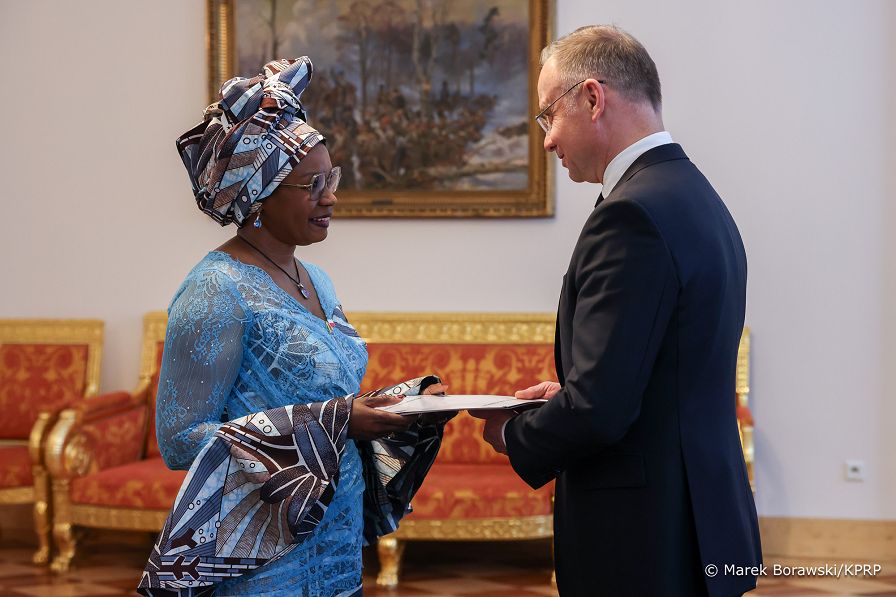 19_Andrzej_Duda_Edith_Antoinette_Itoua_Ambasador_Konga_listy_uwierzytelniajace_20240521_MB2_4958.jpg