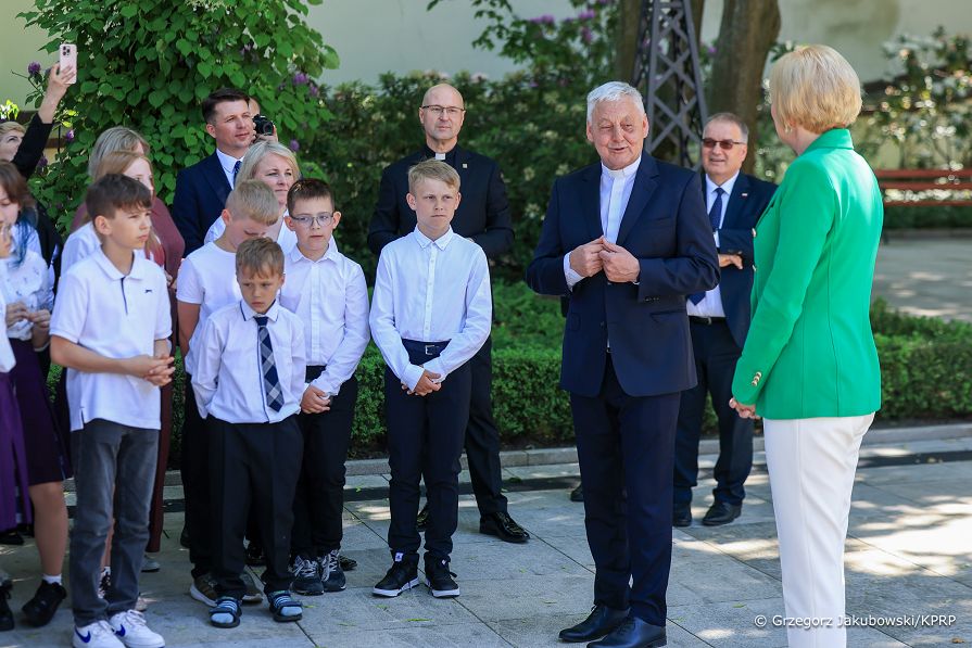 07_Agata_Duda_uczniowie_SP_Czeslawa_Milosza_20240522_GJA_7462.jpg