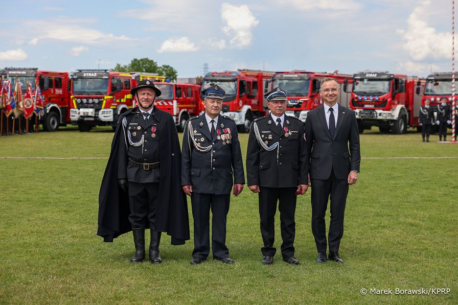 14_Andrzej_Duda_150_Ochotniczej_Strazy_Pozarnej_Stary_Sacz_20240525_MB2_0120.jpg
