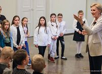 004_Agata_Kornhauser_Duda_spotkanie_z_dziecmi_Szkoly_Podstawowej_20240507GJA_2343.jpg