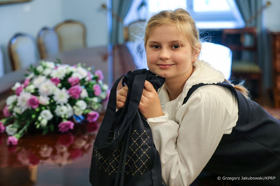 019_Agata_Kornhauser_Duda_spotkanie_z_dziecmi_Szkoly_Podstawowej_202405071S5A5105.jpg