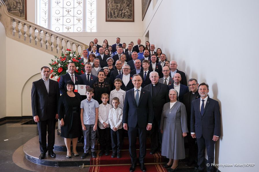 12_Andrzej_Duda_ odznaczenia_zasłuzeni_w_dzialanosci_sportowo-wychowawczej_20240507_PK1_1324.jpg