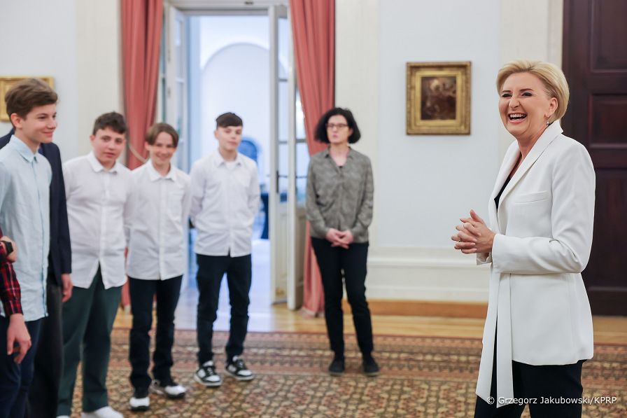 02_Agata_Kornhauser_Duda_uczniowie_SP_Warszawa_20240508_1S5A5447.jpg